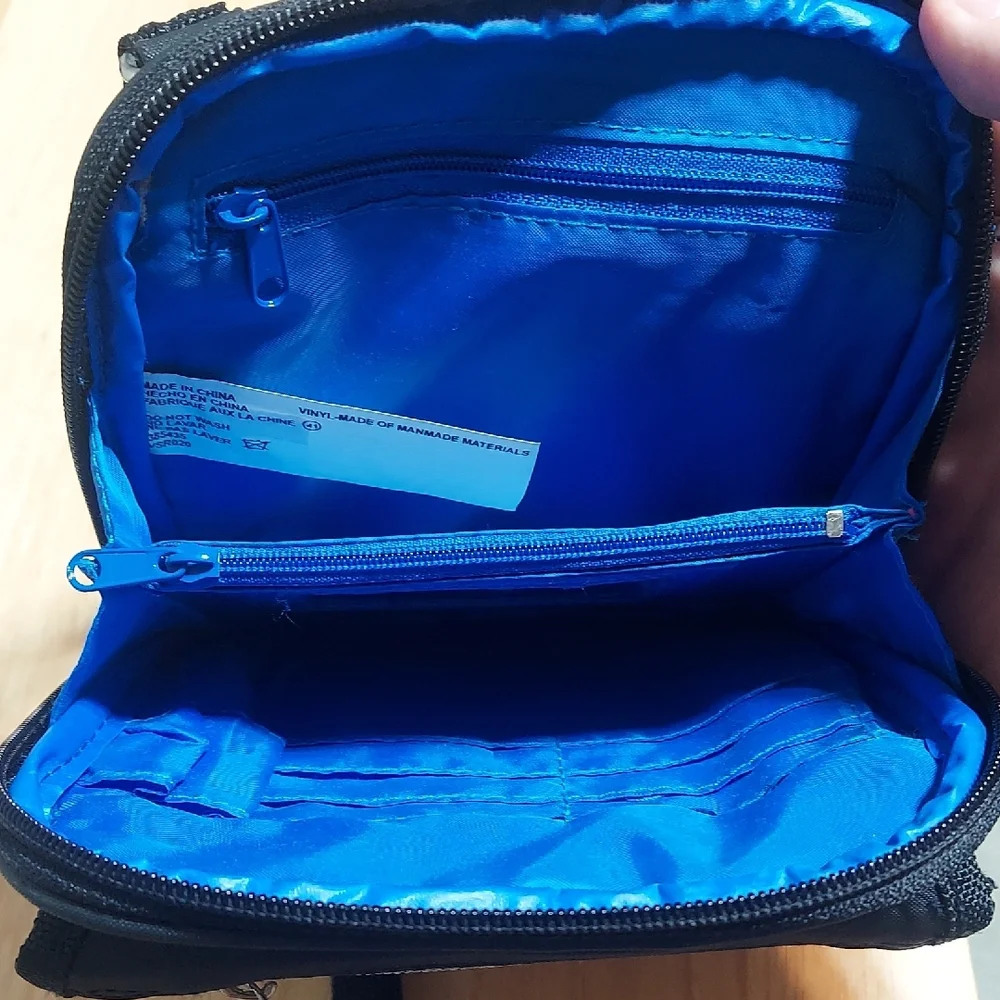 Urban Gear Black Nylon Crossbody Travel Bag - NWOT 7